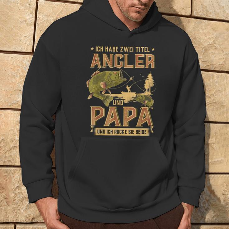 Ich Habe Zwei Titel Angler Und Papa Hecht Mann Carp Fishing S Kapuzenpullover Lebensstil