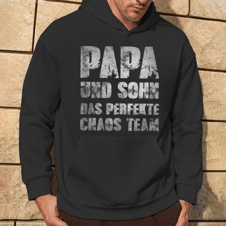 Papa & Sohn Das Perfekte Chaos Teamatertag Männertagater Kapuzenpullover Lebensstil