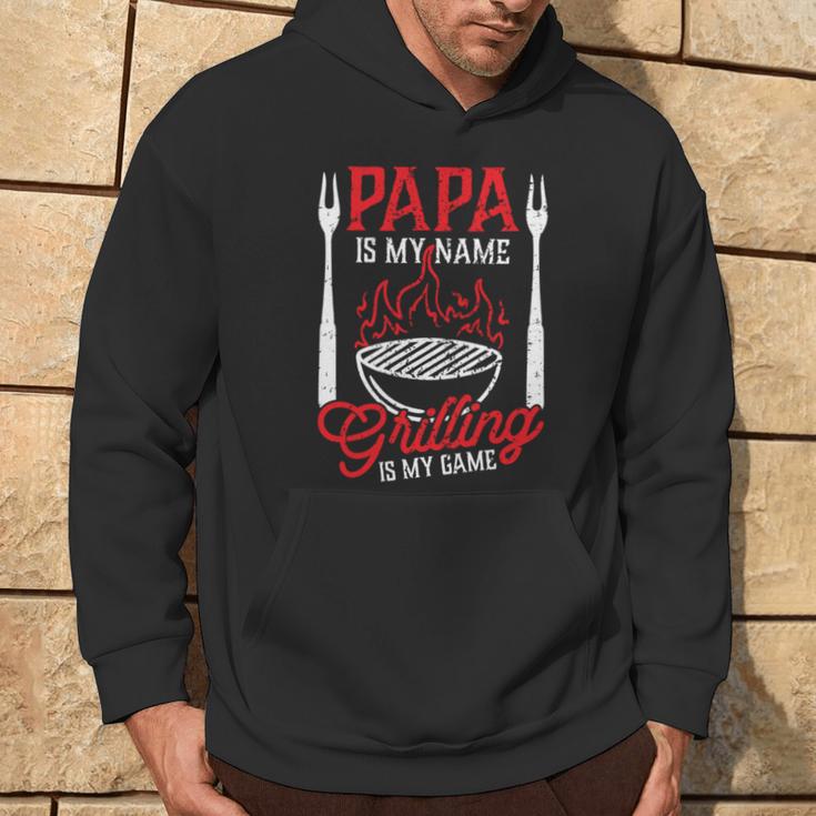 Papa Is My Name Grillen Is My Game Zitatatertag Bbq Kapuzenpullover Lebensstil