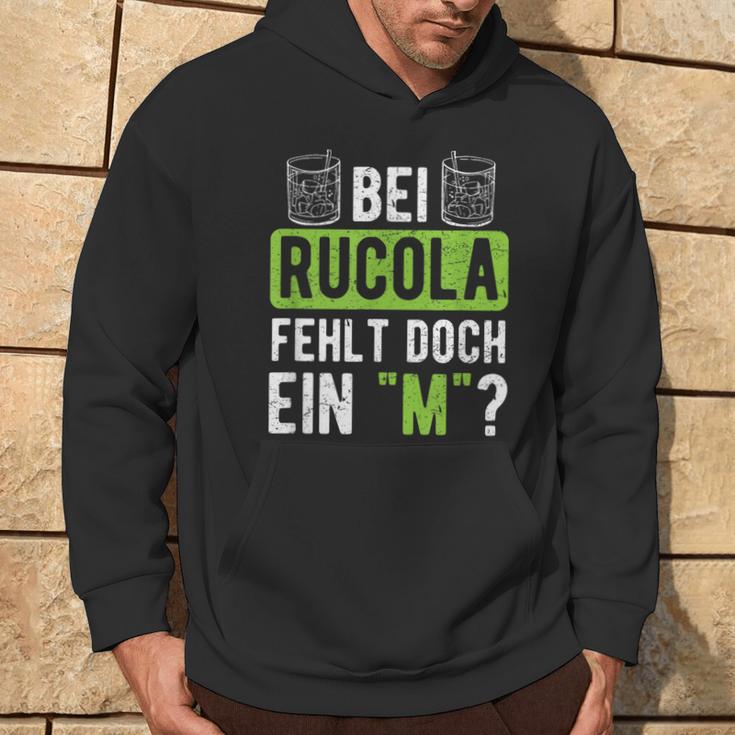 Witziges Spruch Hoodie - Fehlt bei Rucola ein M?”, Humorvolles Mode Lebensstil