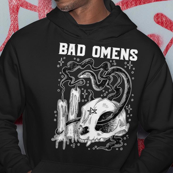 Bad Omen Snake And Skull Bad Omen Hoodie Lustige Geschenke