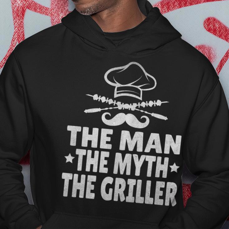 Bbq Der Mann Der Mythos Der Griller Lustiger Papaatertag Kapuzenpullover Lustige Geschenke