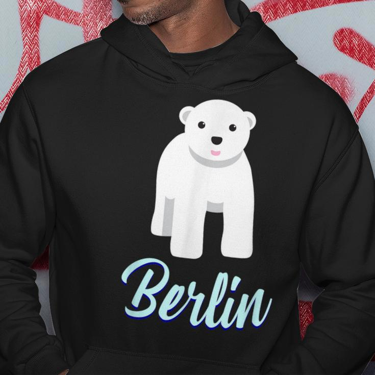 Cute Polar Bear Baby In Berlin Hoodie Lustige Geschenke