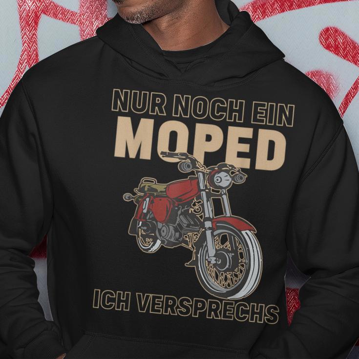 Ddr Schwalbe S50 Simson Moped Nur Noch Ein Moped Hoodie Lustige Geschenke