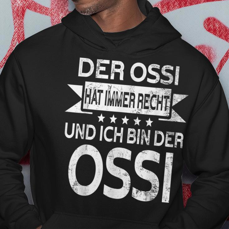 Der Ossi Hat Immer Recht Und Ich Bin Der Ossi East German Hoodie Lustige Geschenke