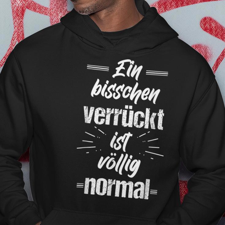 Ein Bisschenerrückt Istöllig Normal Wahnsinn Kopf Irre Kapuzenpullover Lustige Geschenke