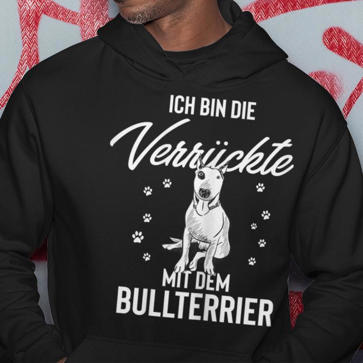 Ich Bin Die Verrückte Mit Dem Bull Terrier Hoodie Lustige Geschenke