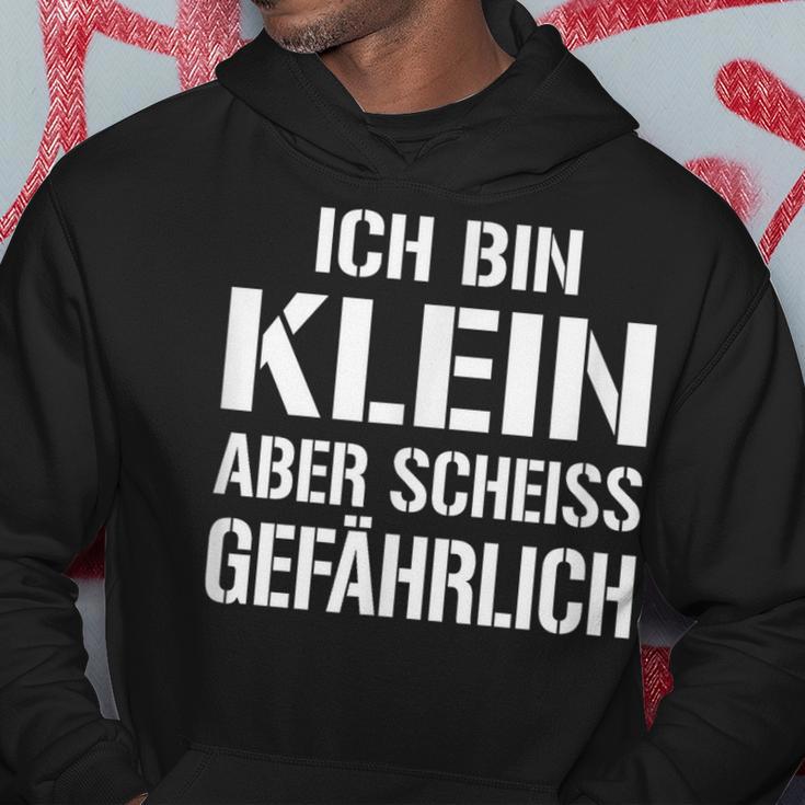 Ich Bin Klein Aber Scheiss Gefährlich Kampfzwerg Kapuzenpullover Lustige Geschenke