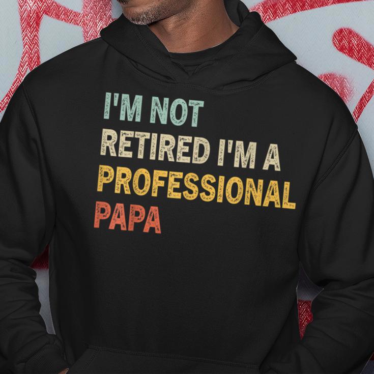 Ich Bin Nicht Im Ruhestand Ich Bin Ein Professioneller Papa Retrointage Dad Kapuzenpullover Lustige Geschenke