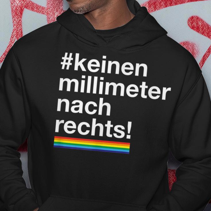 Keinen Millimeter Nach Rechts Lgbt Democratie Love Hoodie Lustige Geschenke