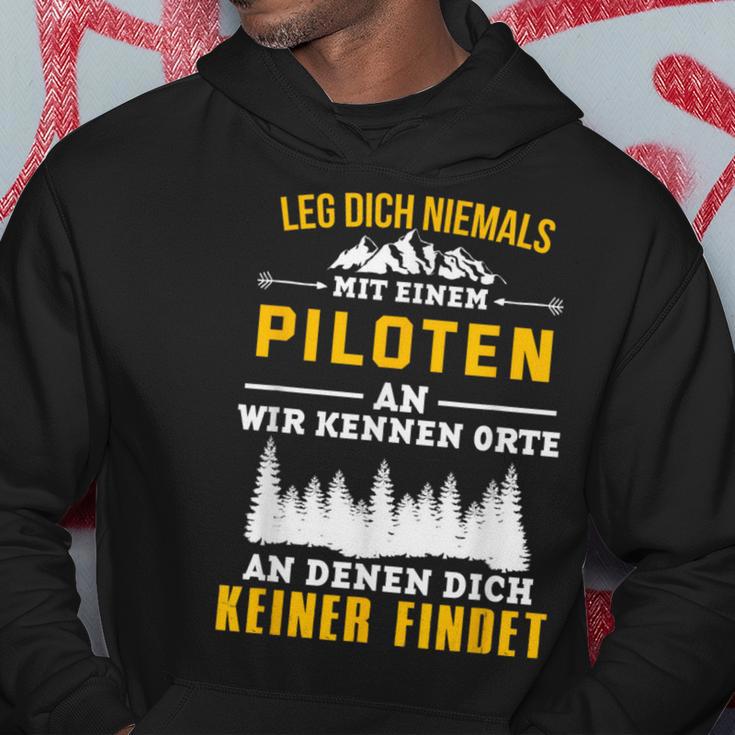 Leg Dich Niemal Mit Ein Pilotten An Plane Pilot Hoodie Lustige Geschenke