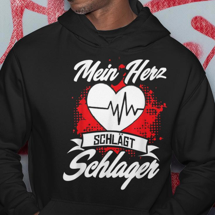 Mein Herz Schlägt Schlagermusik German Language Hoodie Lustige Geschenke