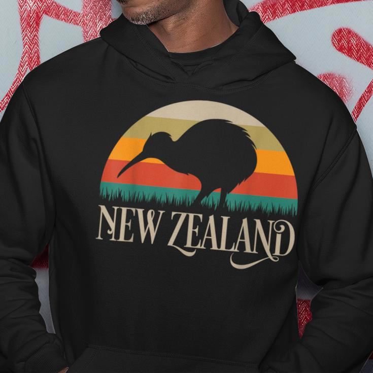 New Zealand Kiwi Vintage Bird Nz Travel Kiwis New Zealander Hoodie Funny Gifts