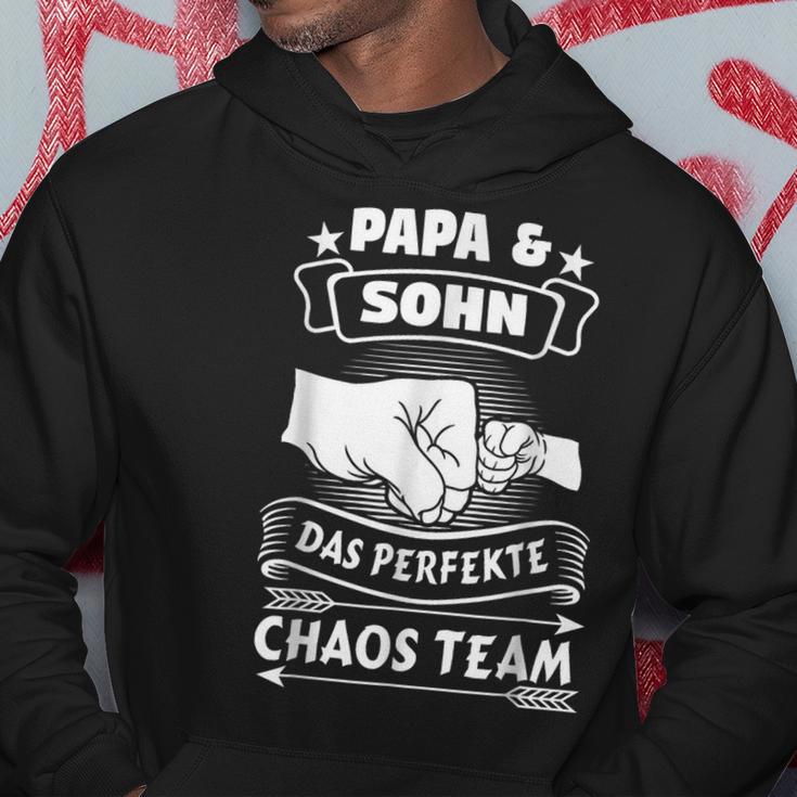 Papa Sohn Das Perfekte Chaos Teamatertag Toller Papa Kapuzenpullover Lustige Geschenke