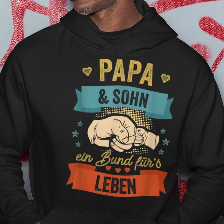 Papa Und Sohn Ein Bund Für's Leben Father's Day Super Papa Kapuzenpullover Lustige Geschenke