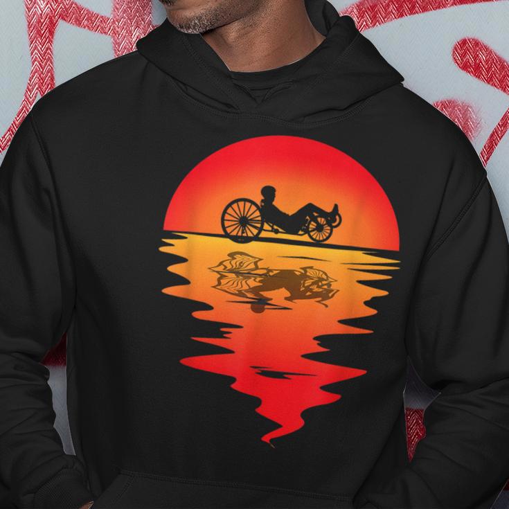 Recumbent Bike Trike For Cyclistsintage Triker At Sunset Kapuzenpullover Lustige Geschenke