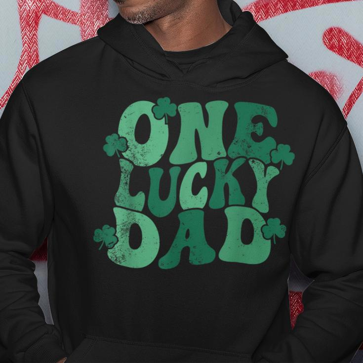 Retro One Lucky Dad St Patrick's Day Dad One Lucky Daddy Hoodie Unique Gifts