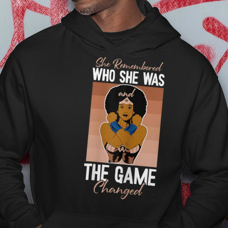 She Remembered Who She Was Black History Month Blm Melanin Hoodie Personalized Gifts
