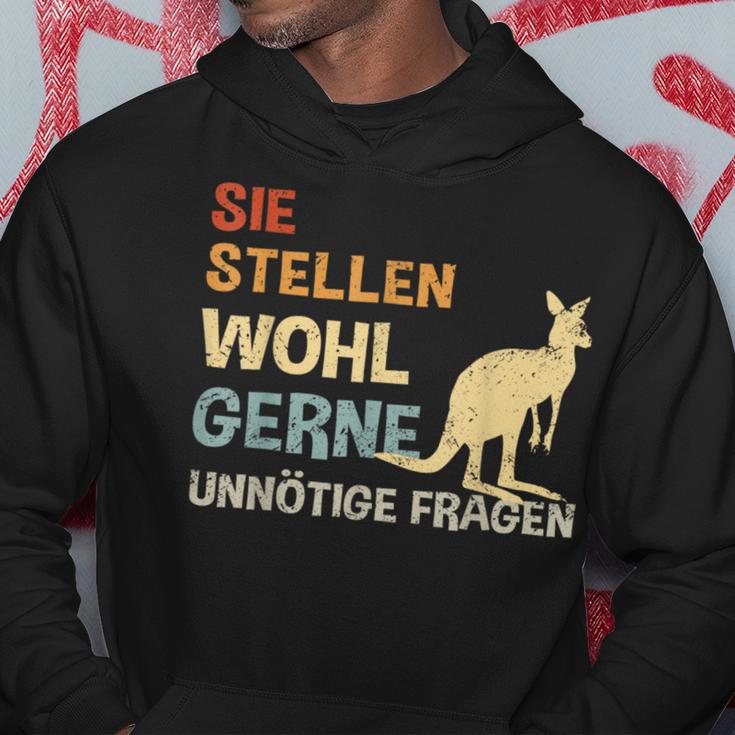 Sie Stellen Wohl Gerne Unnecessary Fragen Retro Kangaroo S Hoodie Lustige Geschenke