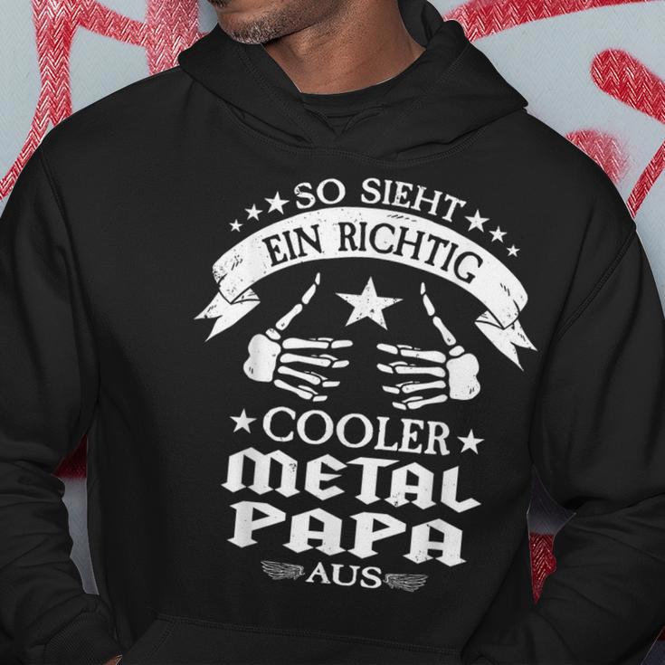 So Ssieht Ein Cooler Metal Papa Aus I Heavy Metal Papa S Hoodie Lustige Geschenke