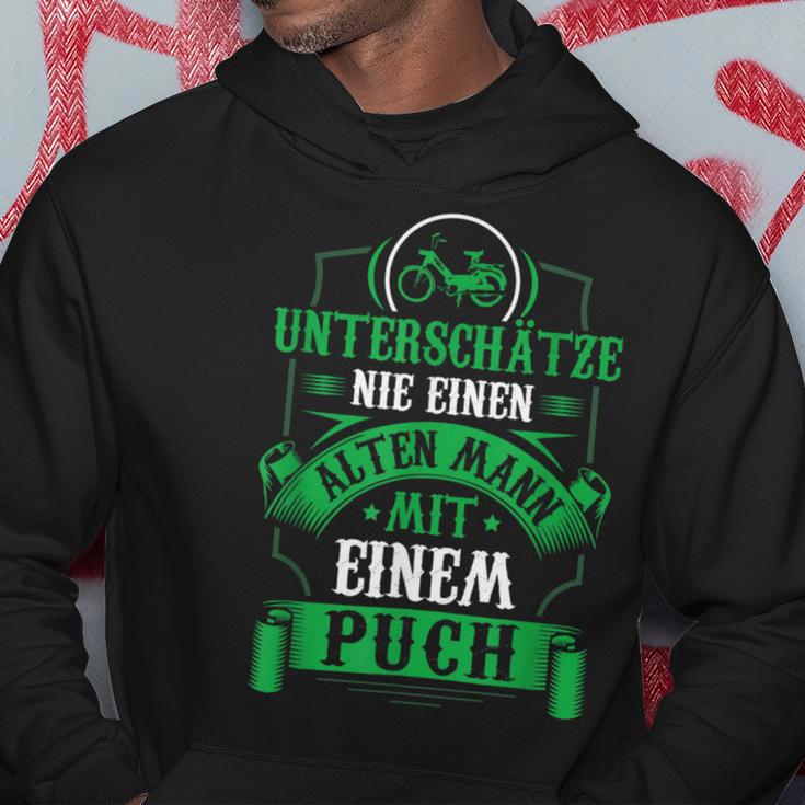 Underestimate Sie Niemals Einen Old Mann Mit Einem Puch Moped Underestimate Kapuzenpullover Lustige Geschenke