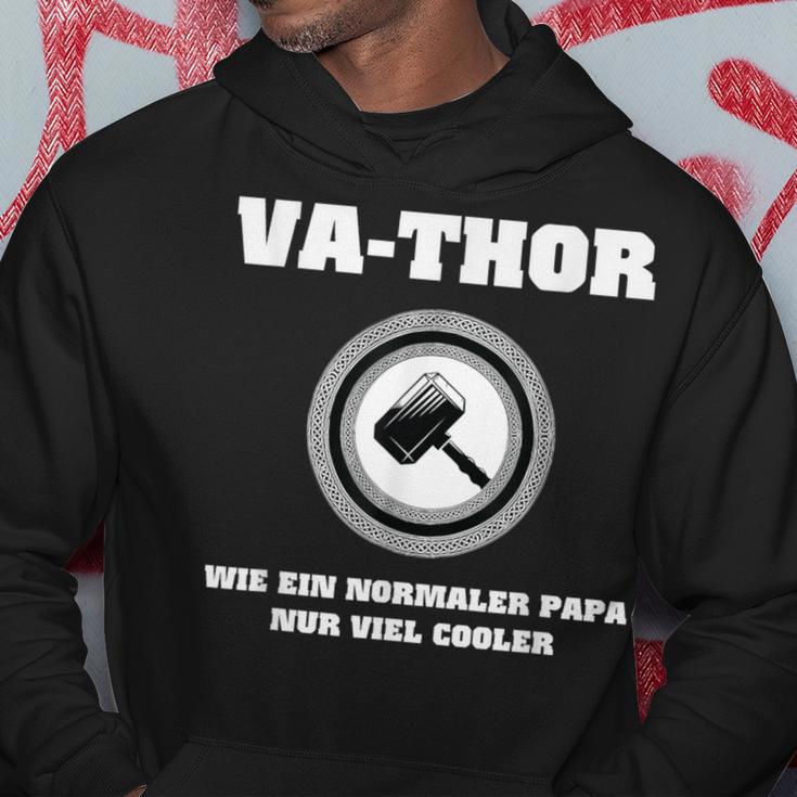 Va-Thor Wie Ein Normaler Papa Nuriel Coolerater Spruch Kapuzenpullover Lustige Geschenke