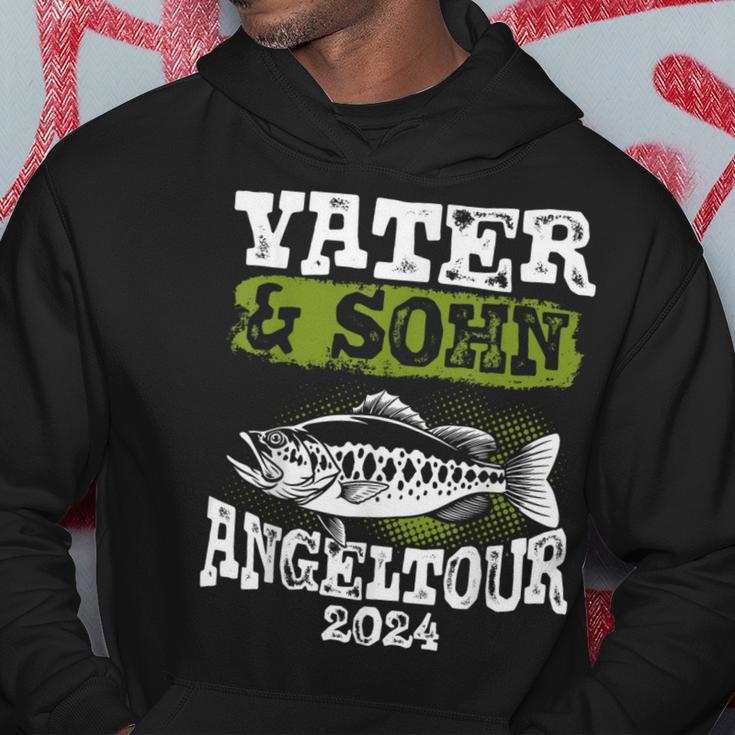 Vater & Sohn Angeltour 2024 Papa Angelnatertag Angler Kapuzenpullover Lustige Geschenke