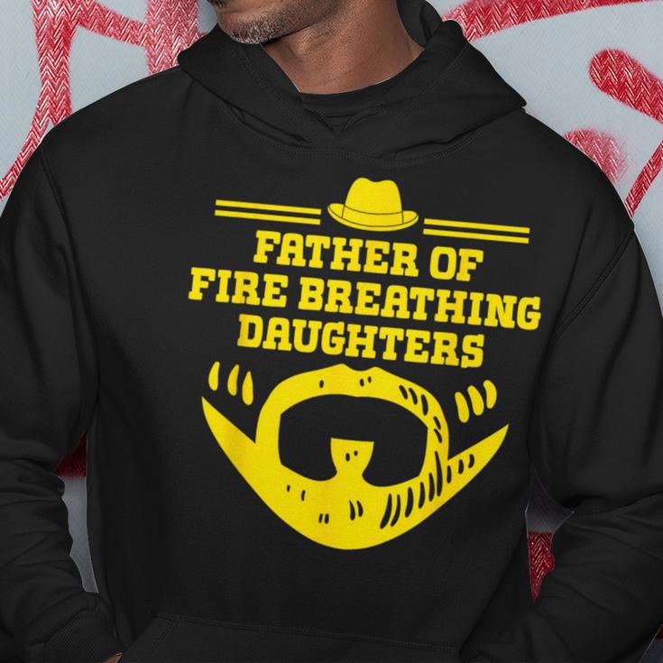 Vater Des Feuers Atmende Töchter Lustiger Papa Humor Papa Kapuzenpullover Lustige Geschenke