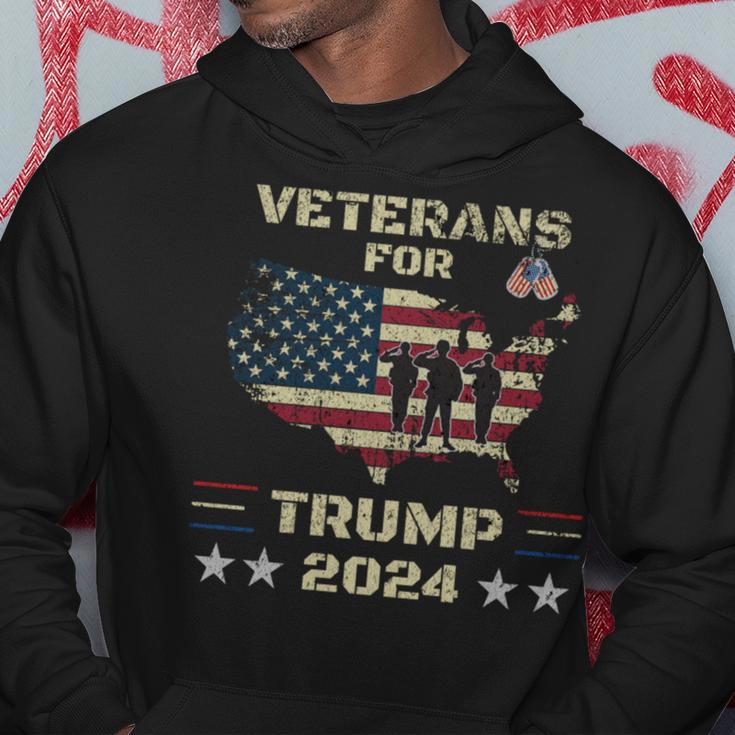 Veteranen Für Die Wahl Zur Amerikanischen Flaggeon Trump 2024 Papa Opa Kapuzenpullover Lustige Geschenke