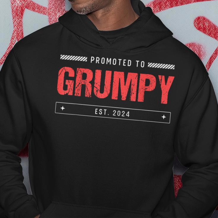 Vintage Soon To Be Grumpy Est 2024 Zum Neuen Papa Befördert Kapuzenpullover Lustige Geschenke