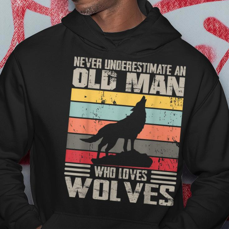 Vintage Never Underestimate An Old Man Who Loves Wolves Cute Hoodie Personalized Gifts