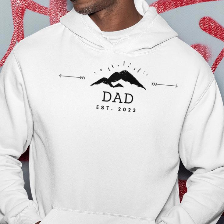 Herren Dad Est 2023 Fels Berg Männer Mann Papa Cool Schwarz Raglan Kapuzenpullover Lustige Geschenke