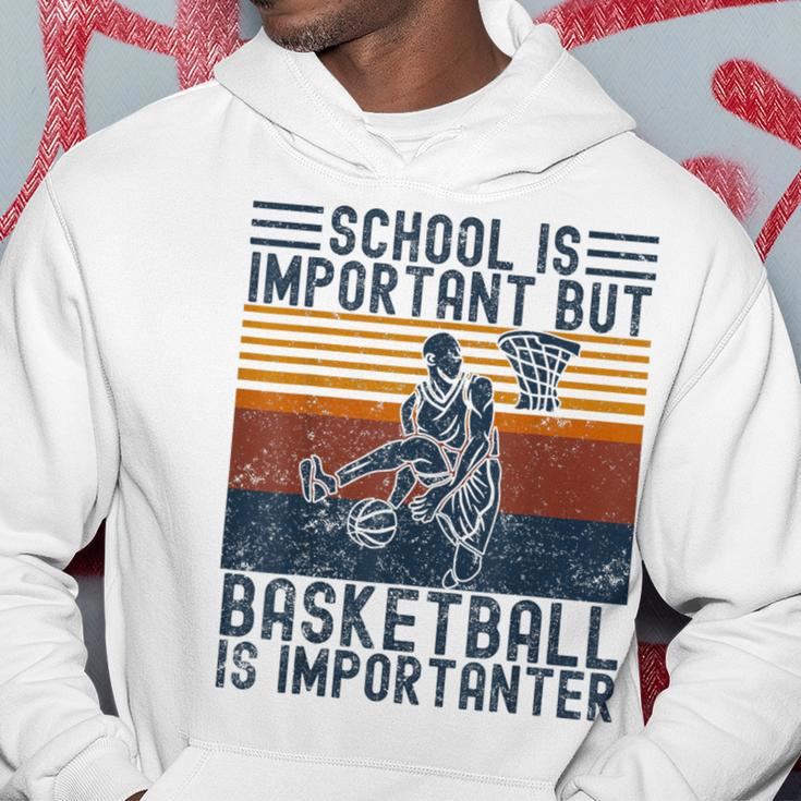 Schule Ist Wichtig Aber Basketball Ist Wichtig Basketball Gray Hoodie Lustige Geschenke