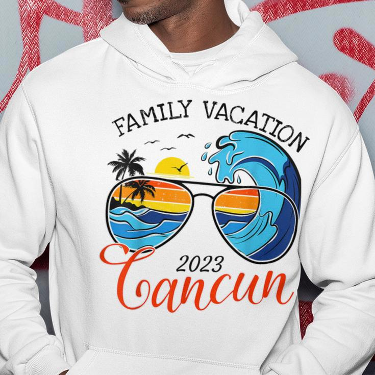 Vacay Mode Family Squad Group Family Vacation Cancun 2023 Hoodie Funny Gifts
