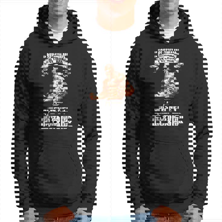 Un Vieil Homme Qui Est Ne En Fevrier T-Shirt Sweat à capuche