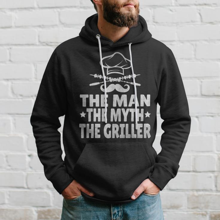 Bbq Der Mann Der Mythos Der Griller Lustiger Papaatertag Kapuzenpullover Geschenke für Ihn