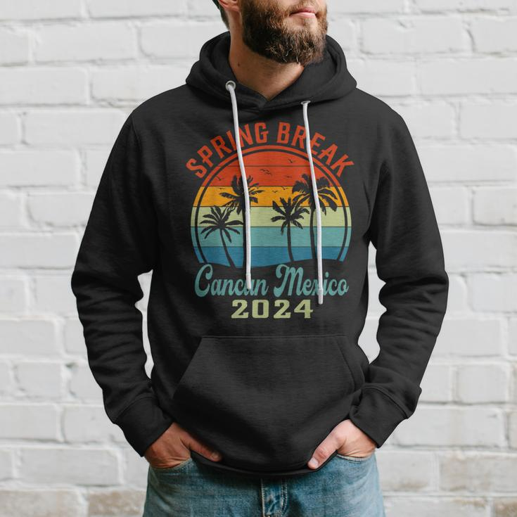 Cancun Mexico 2024 Spring Break Family School Vacation Retro Hoodie Gifts for Him