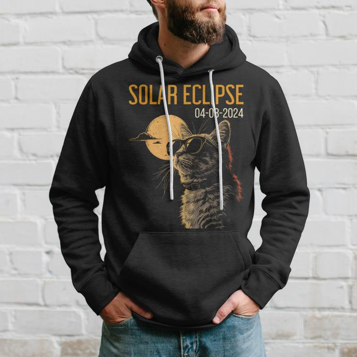 Cat Watching Eclipse 2024 Eclipse Solar 2024 Cat Hoodie Gifts for Him