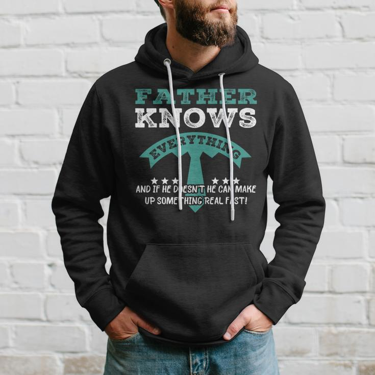 Father Knows Everything Father's Day Dad Papa Hoodie Gifts for Him