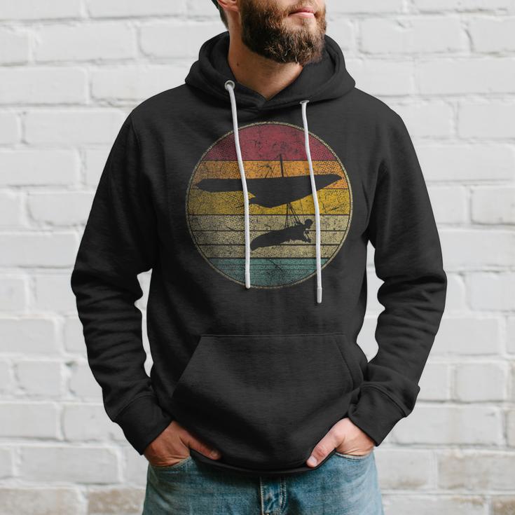 Hang Gliding Glide Glider Vintage Distressed Retro 70'S 80'S Hoodie Gifts for Him