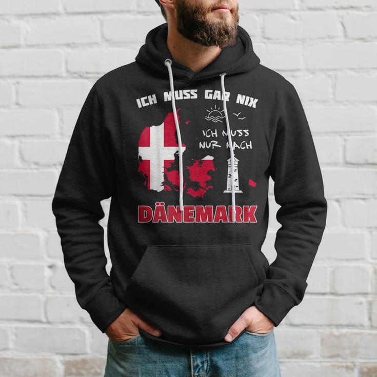 Ich Muss Gar Nix Muss Nur Nach Denmark Hoodie Geschenke für Ihn