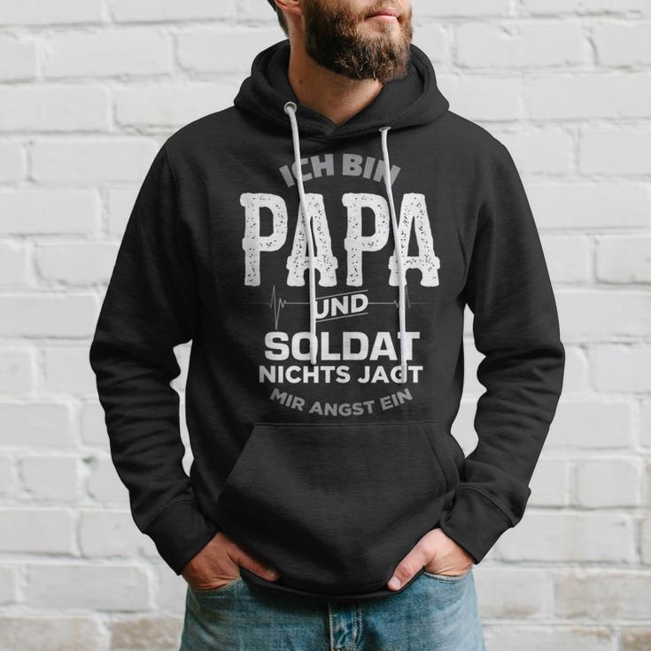 Papa Und Soldat Für Freund Mann Armee Bundeswehr Kapuzenpullover Geschenke für Ihn