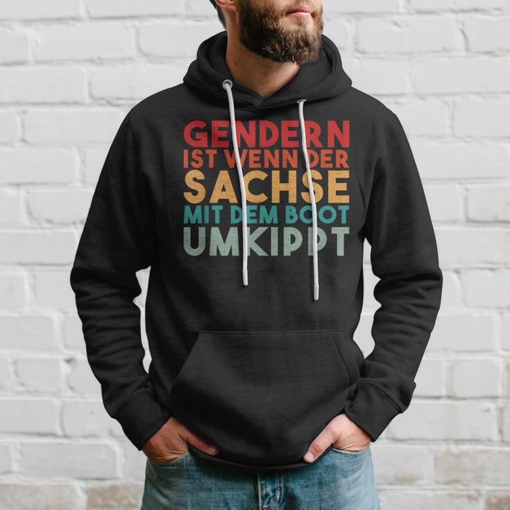 Retro With Gendern Ist Wenn Der Sachs Mit Dem Boot Overtippt Hoodie Geschenke für Ihn