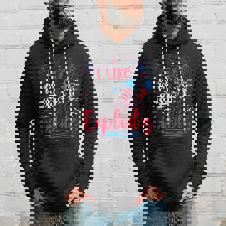 I Like How She Explodes Fireworks Couple 4Th Of July Hoodie Gifts for Him