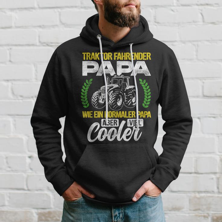 Tractor Fahrender Papa Wie Ein Normaler Papa Aber Cooler Kapuzenpullover Geschenke für Ihn