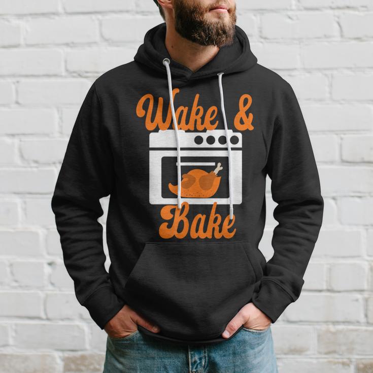 Wake & Bake Thanksgiving Truthahn Lustiger Papa Witz Friendsgiving Kapuzenpullover Geschenke für Ihn