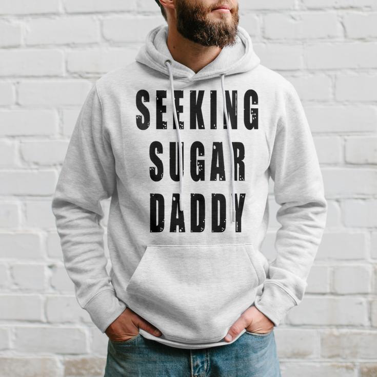 Seeking Sugar Daddy Dad Geburtstagatertag Papa Lustiger Witz Mit-Ausschnitt Kapuzenpullover Geschenke für Ihn