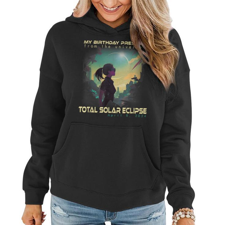 Aesthetic Girl Total Solar Eclipse Apr 8 2024 Birthday Women Hoodie