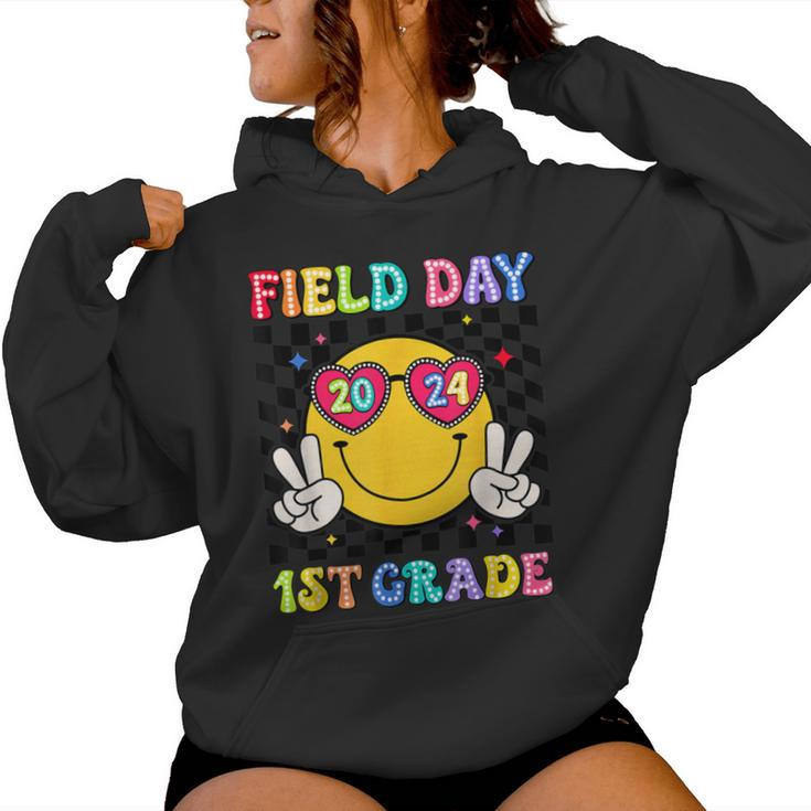 Field Day 2024 1St Grade Smile Face Teacher Field Trip Women Hoodie