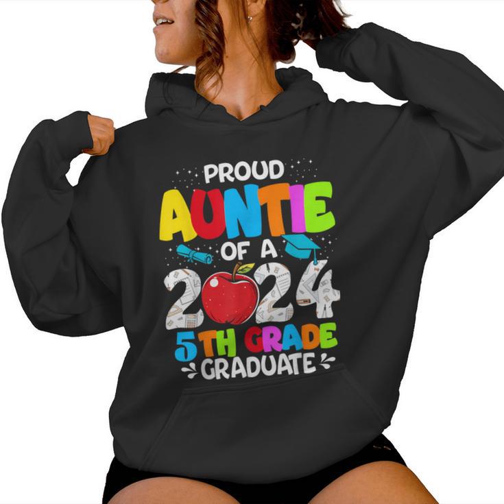 Proud Auntie Of A Class Of 2024 5Th Grade Graduate Women Hoodie